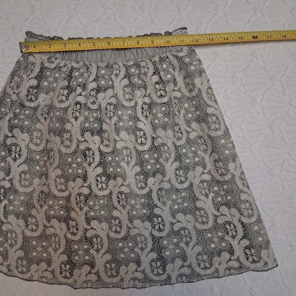 J. Crew Gray and White Lace Mini Skirt Size 0 - Picture 6 of 16